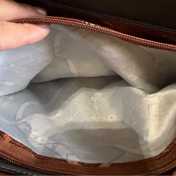 Elegant Gray Tote Bag with Wallet - Picture 10 of 15